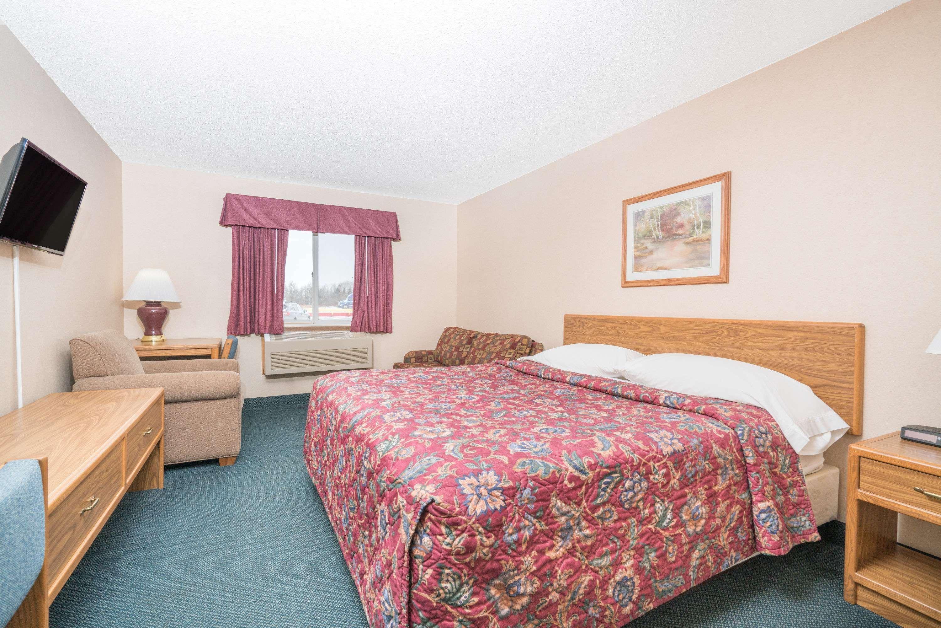 Super 8 By Wyndham Superior Wi Hotel Kültér fotó