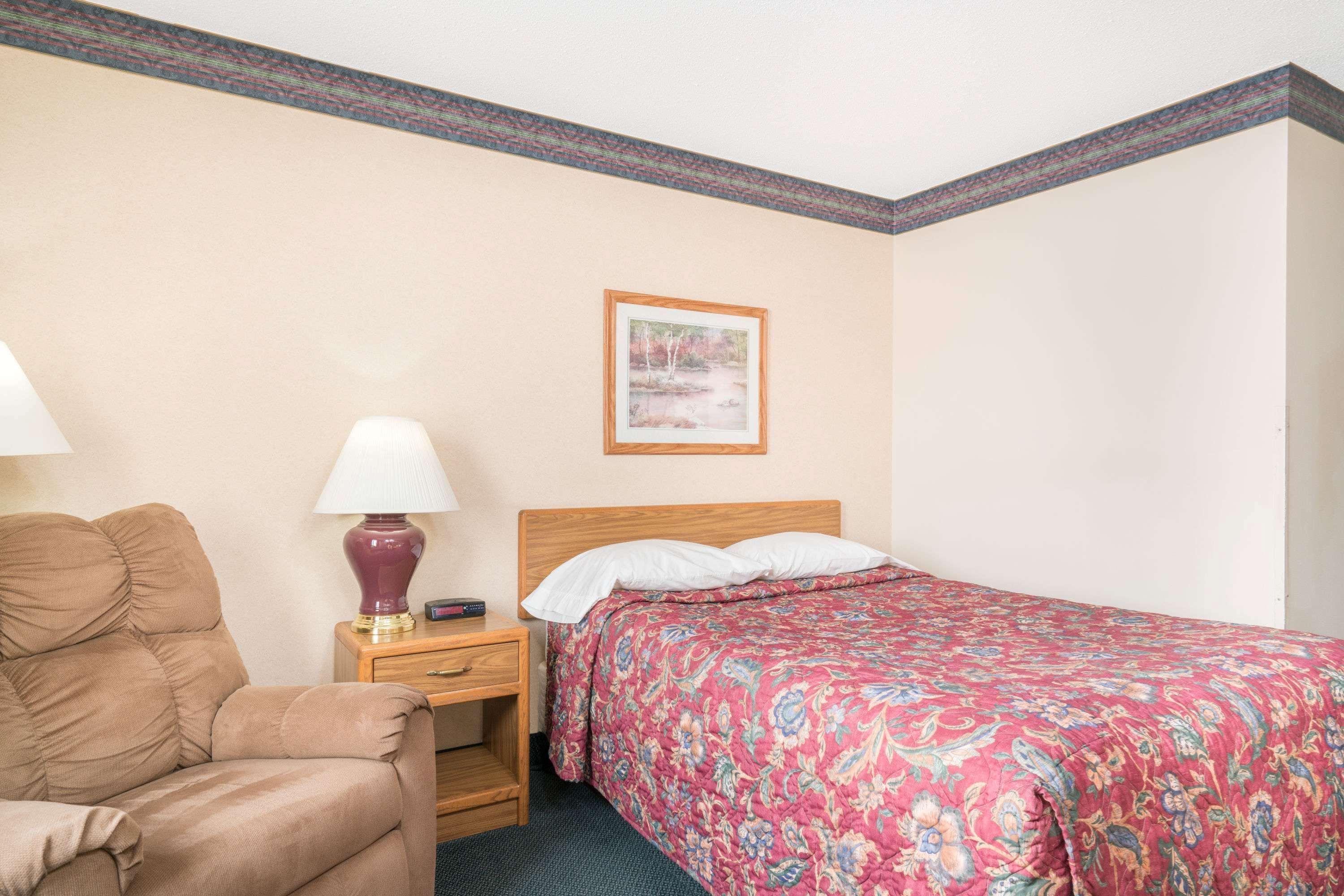 Super 8 By Wyndham Superior Wi Hotel Kültér fotó